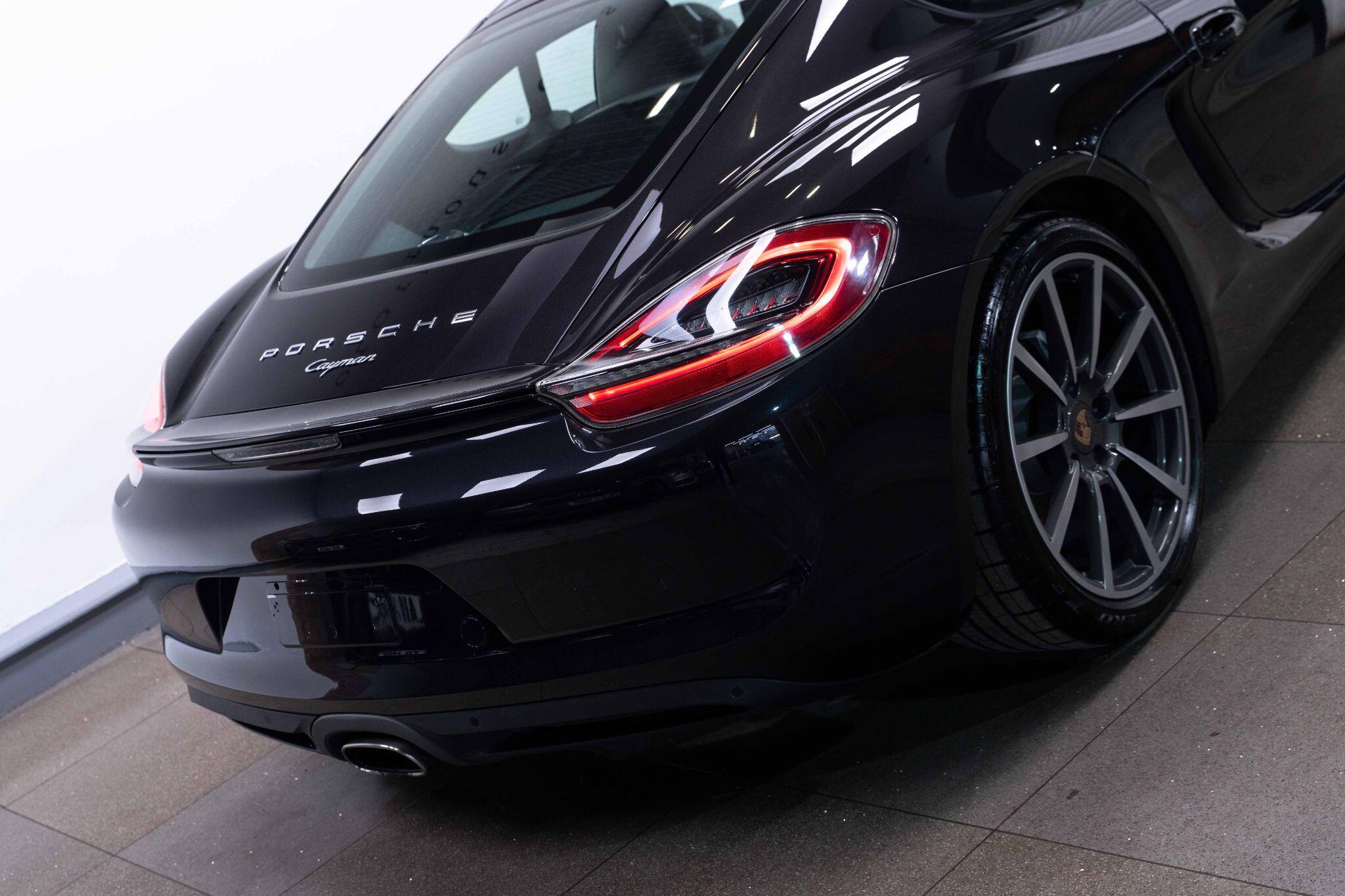 Porsche Cayman - Image 6