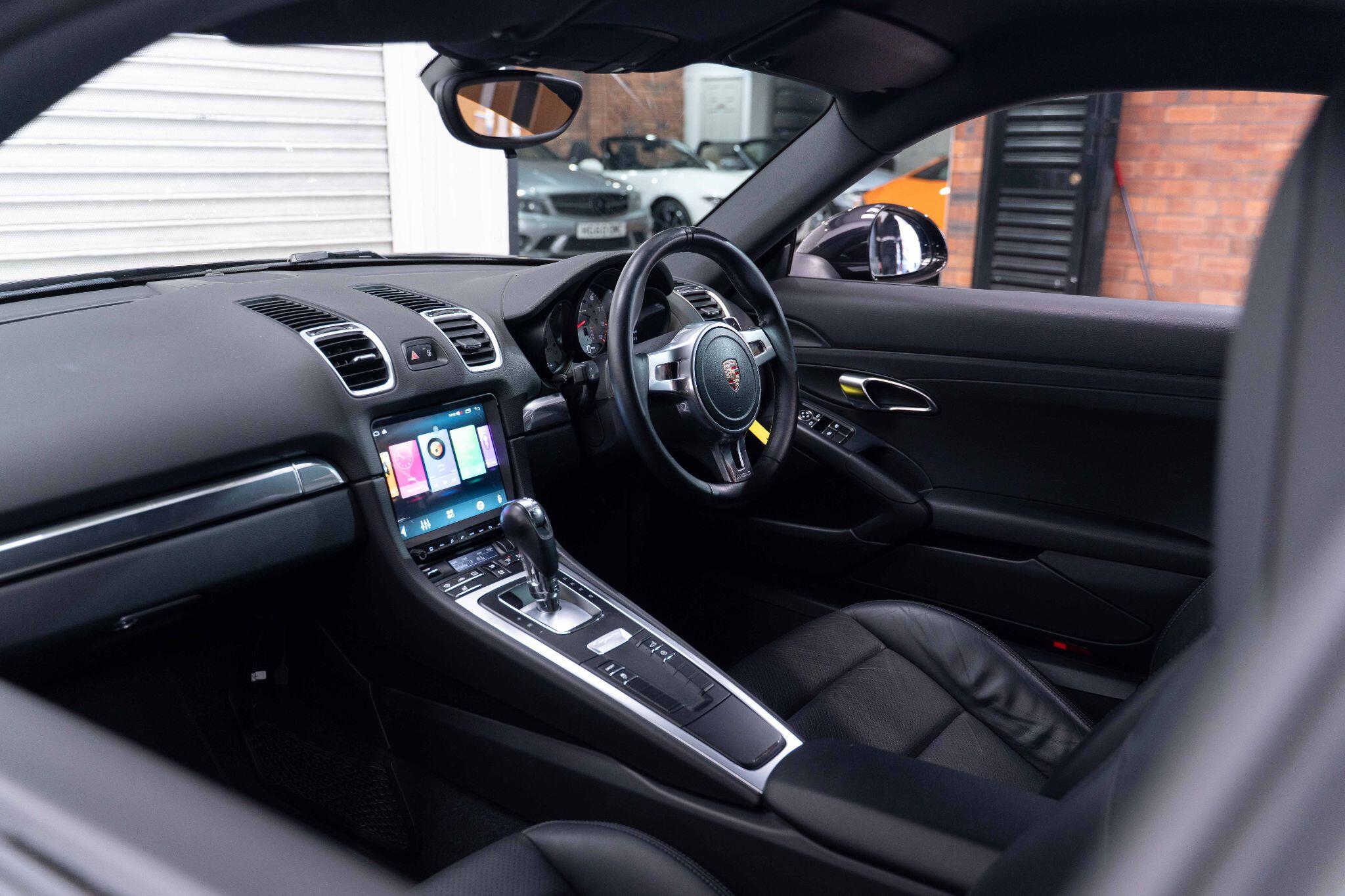 Porsche Cayman - Image 11