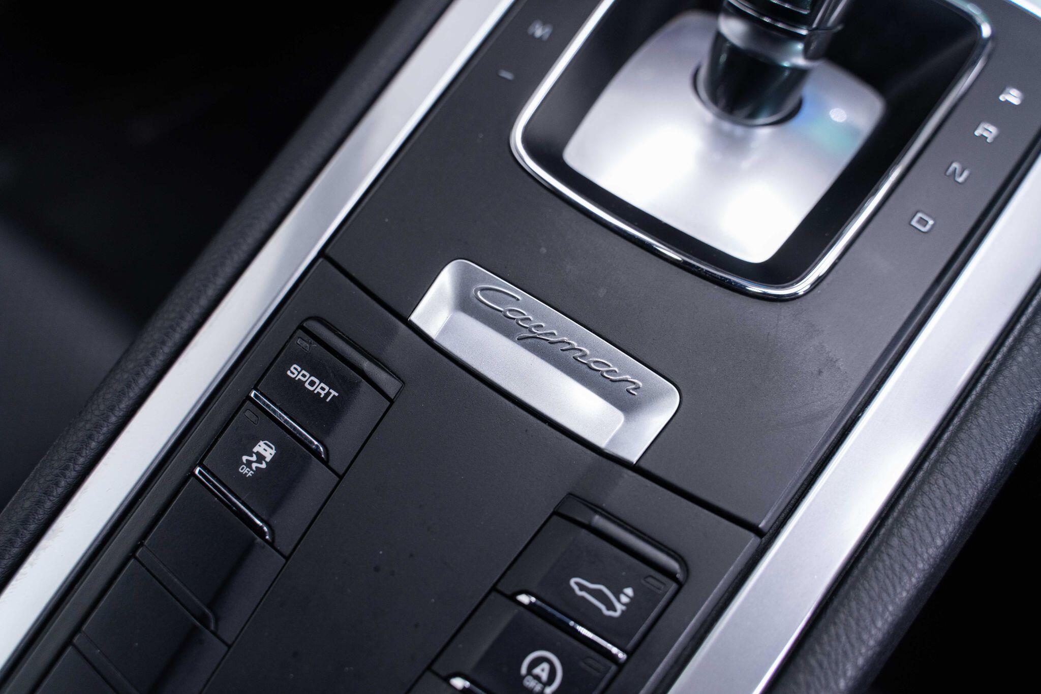 Porsche Cayman - Image 15