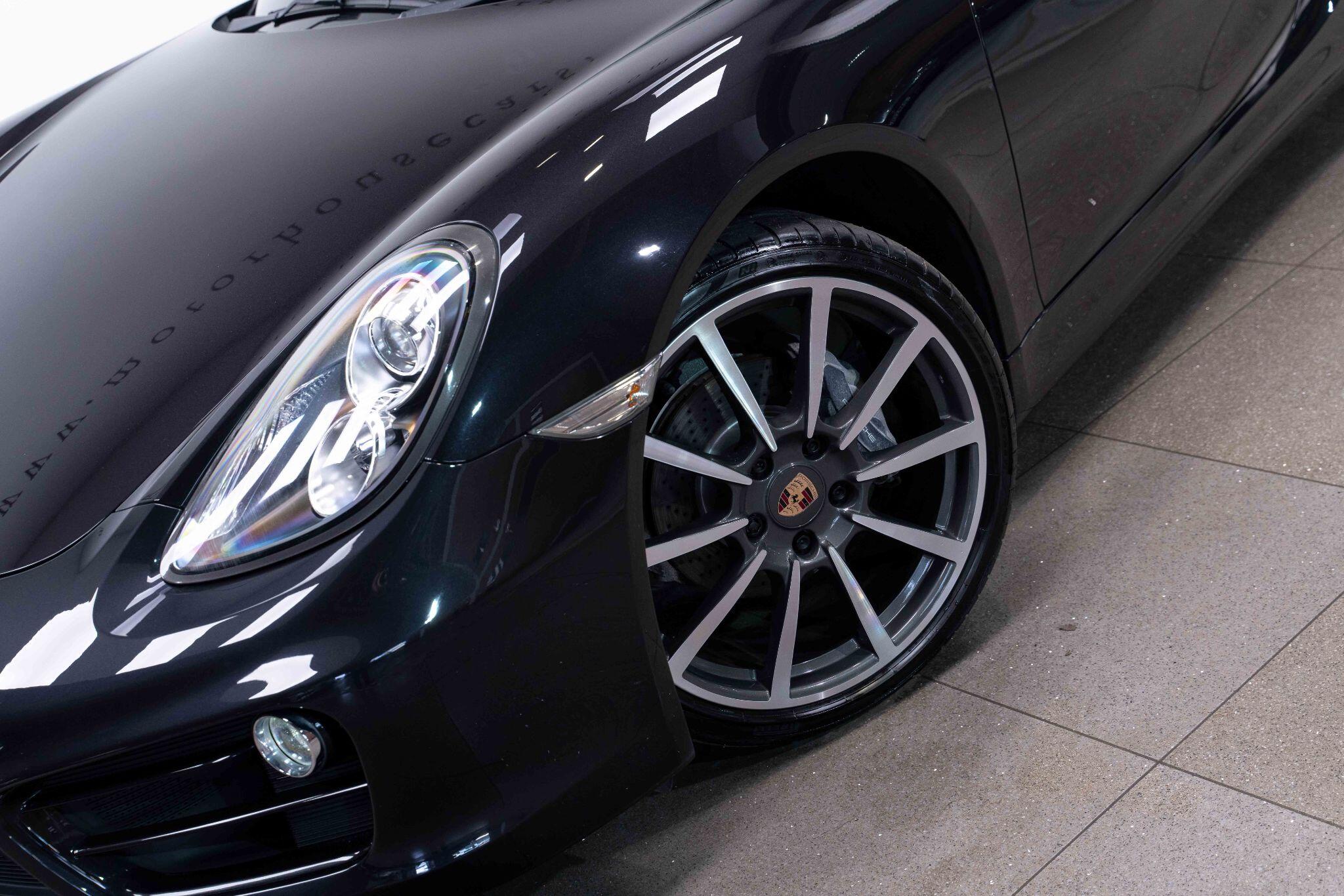 Porsche Cayman - Image 20