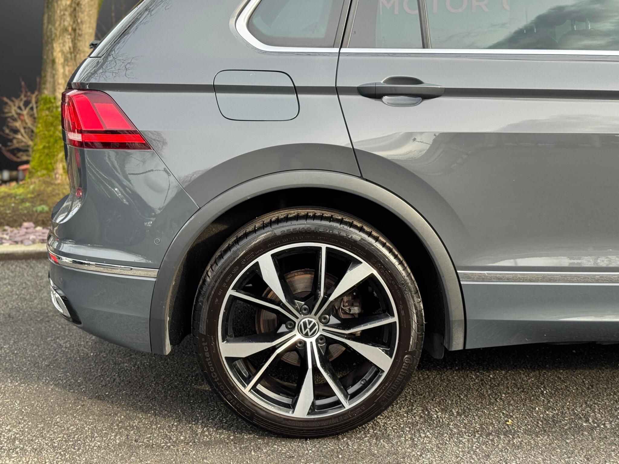 Volkswagen Tiguan - Image 34