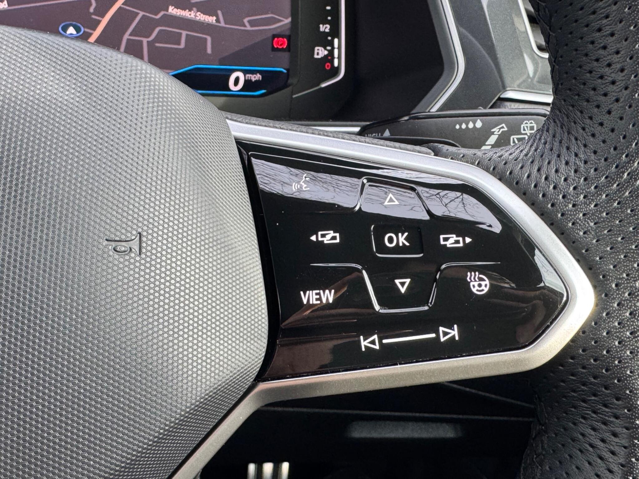 Volkswagen Tiguan - Image 22
