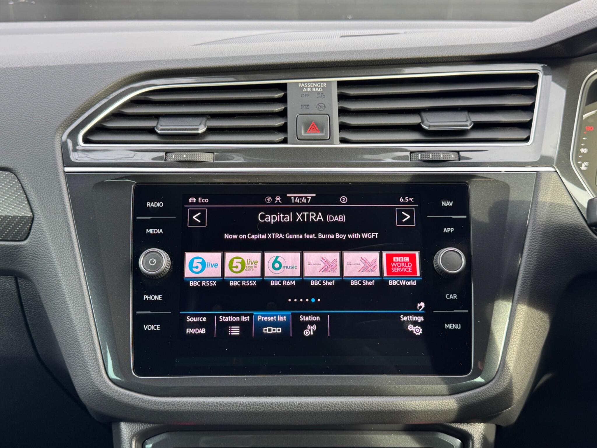 Volkswagen Tiguan - Image 38