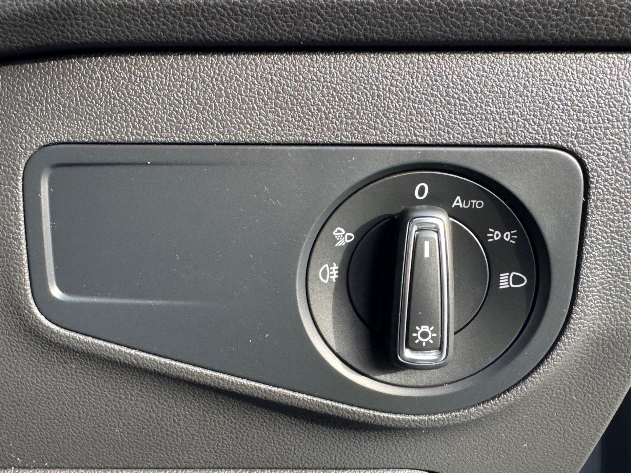 Volkswagen Tiguan - Image 29