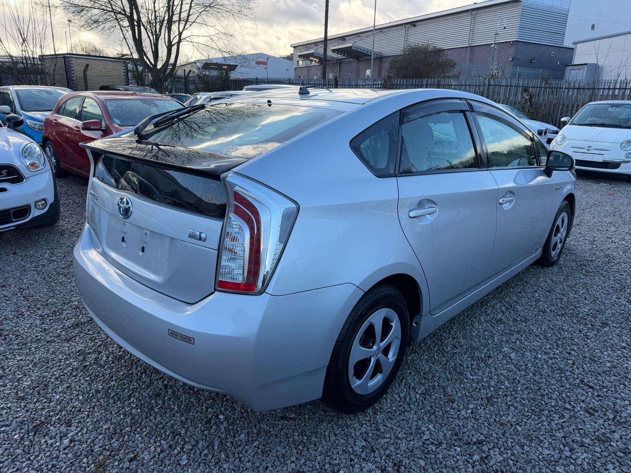 Toyota Prius - Image 3