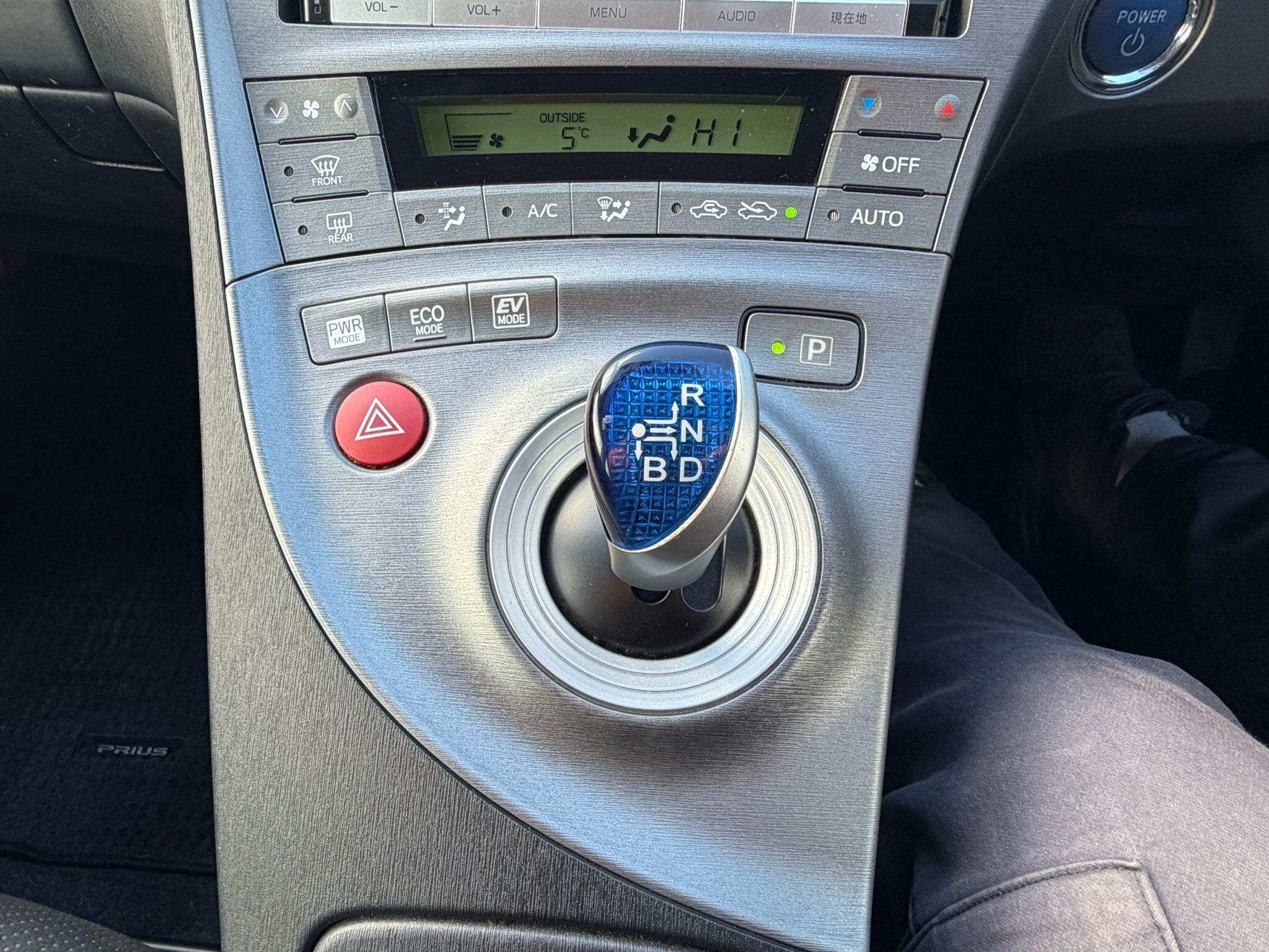 Toyota Prius - Image 19