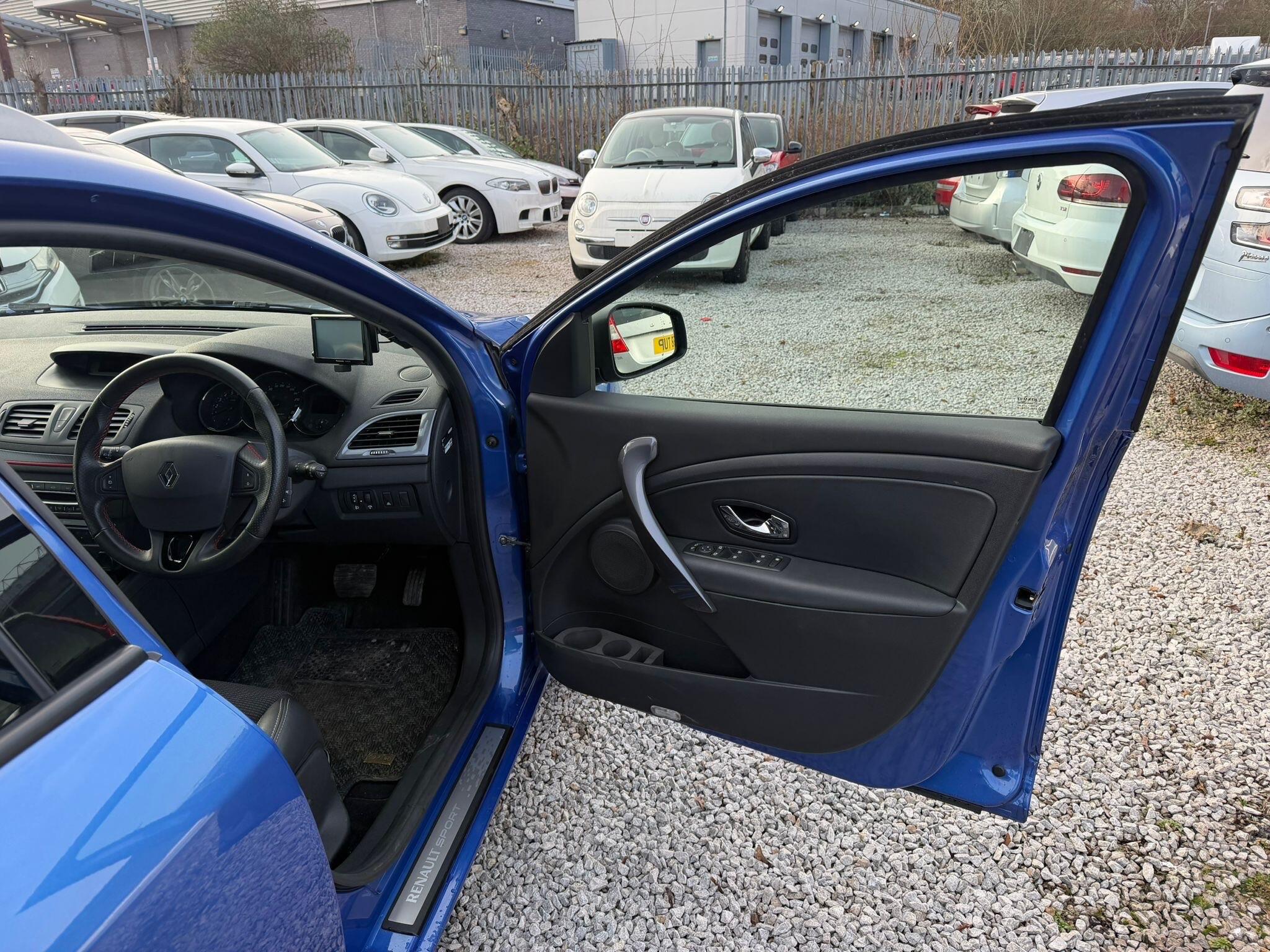 Renault Megane - Image 9