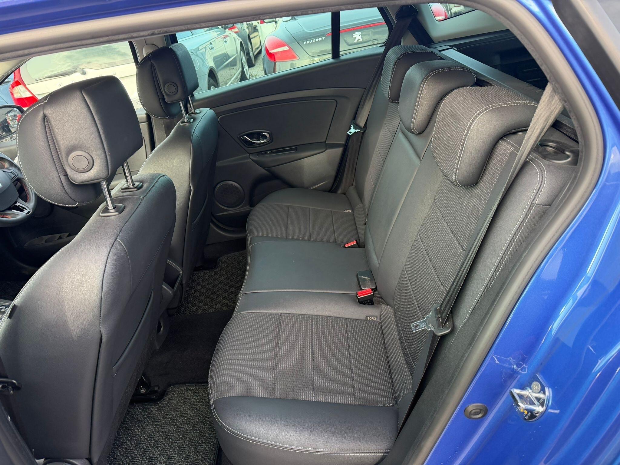 Renault Megane - Image 13