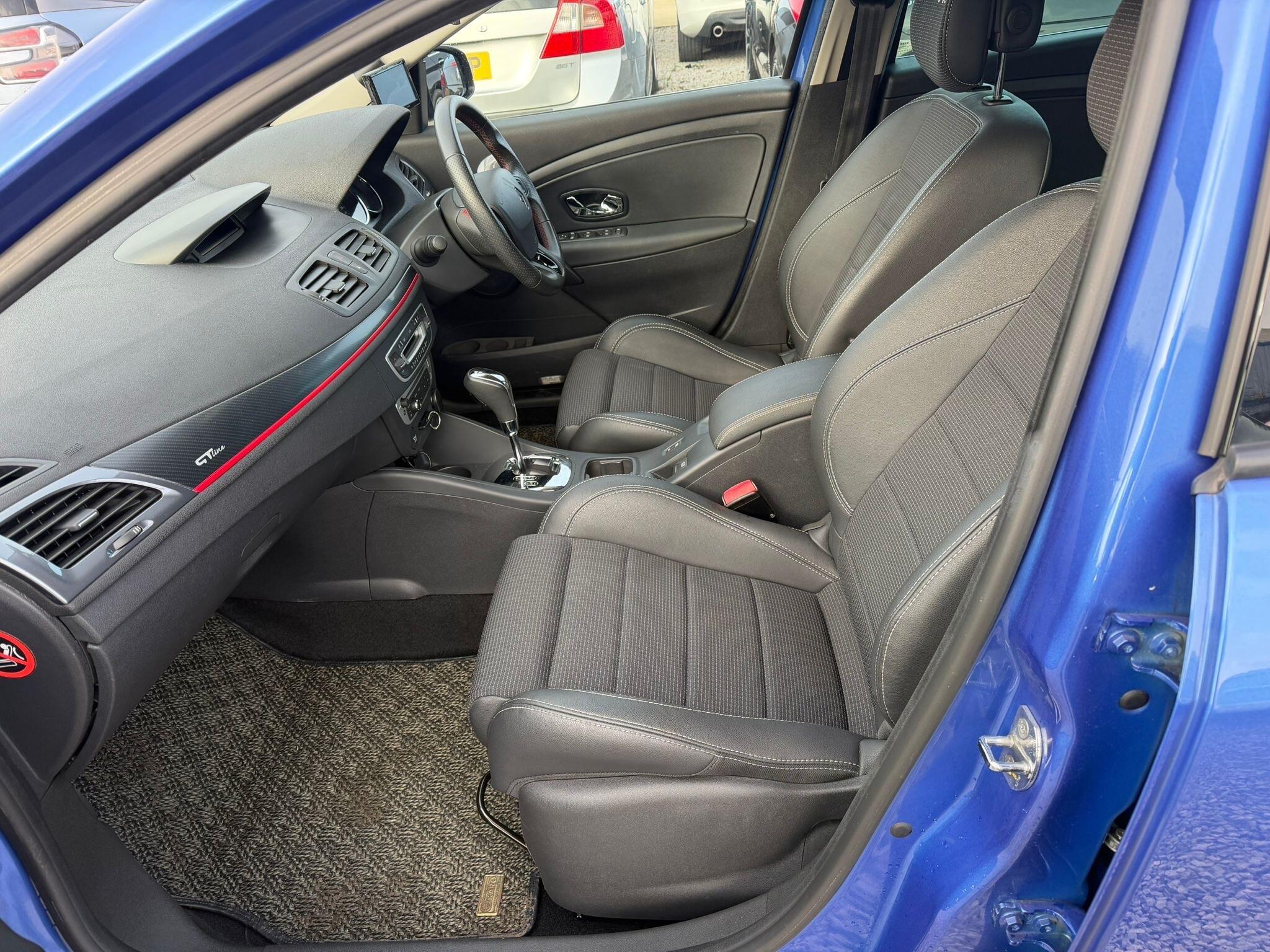 Renault Megane - Image 14