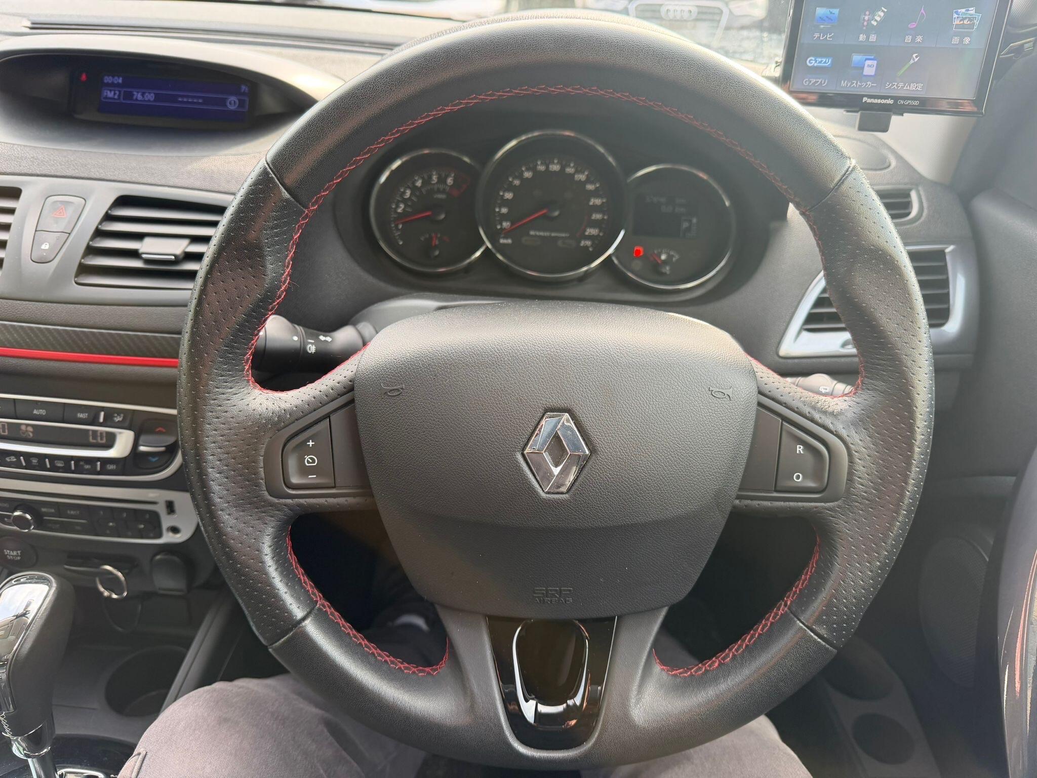 Renault Megane - Image 18