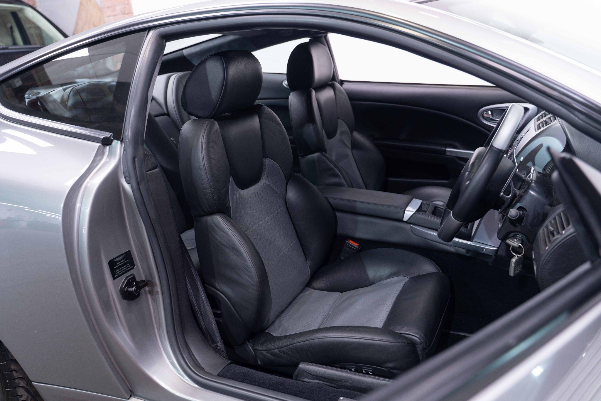 Aston Martin Vanquish - Image 4