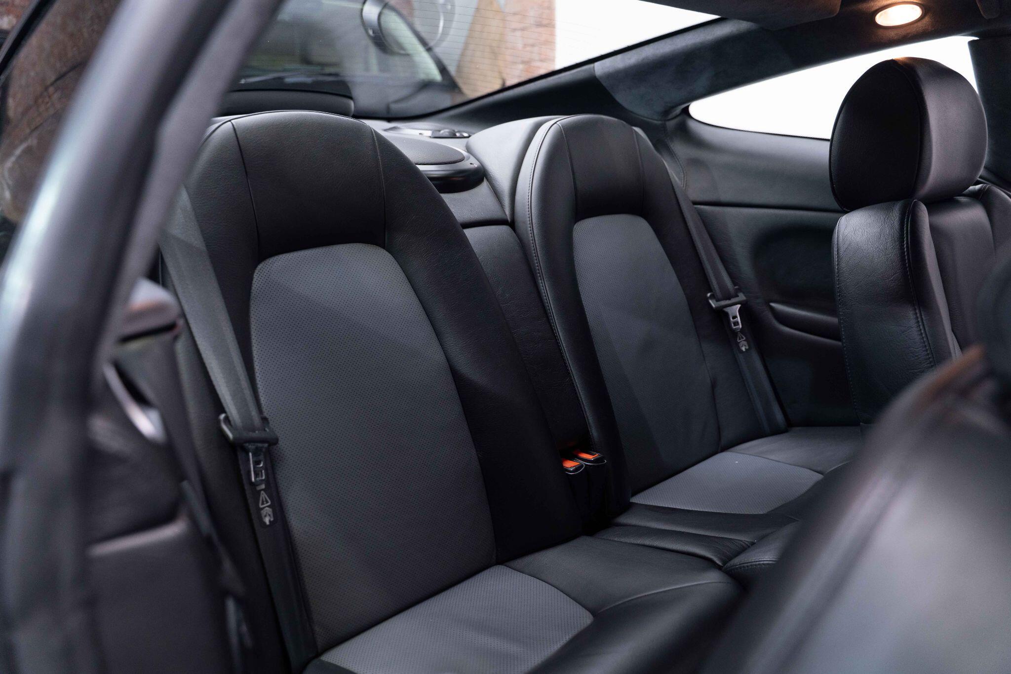 Aston Martin Vanquish - Image 14