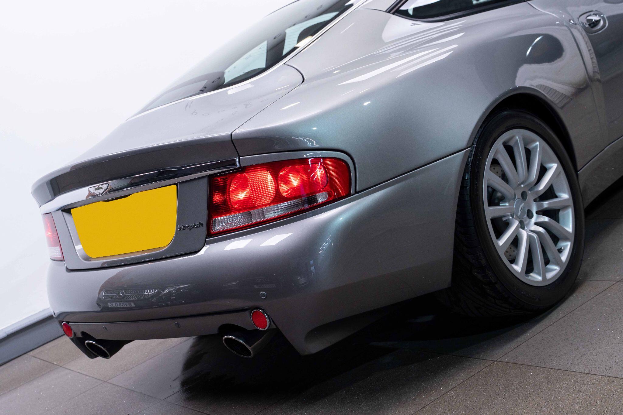 Aston Martin Vanquish - Image 28