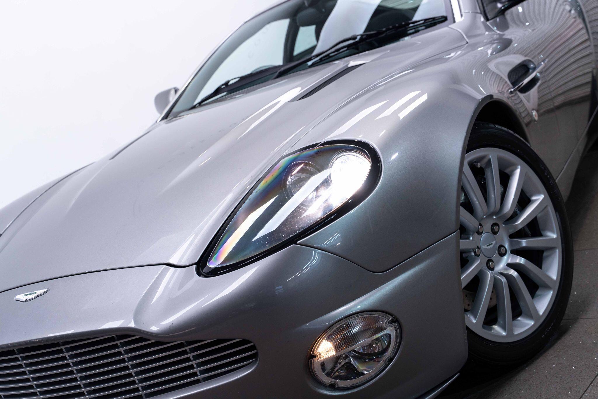 Aston Martin Vanquish - Image 36