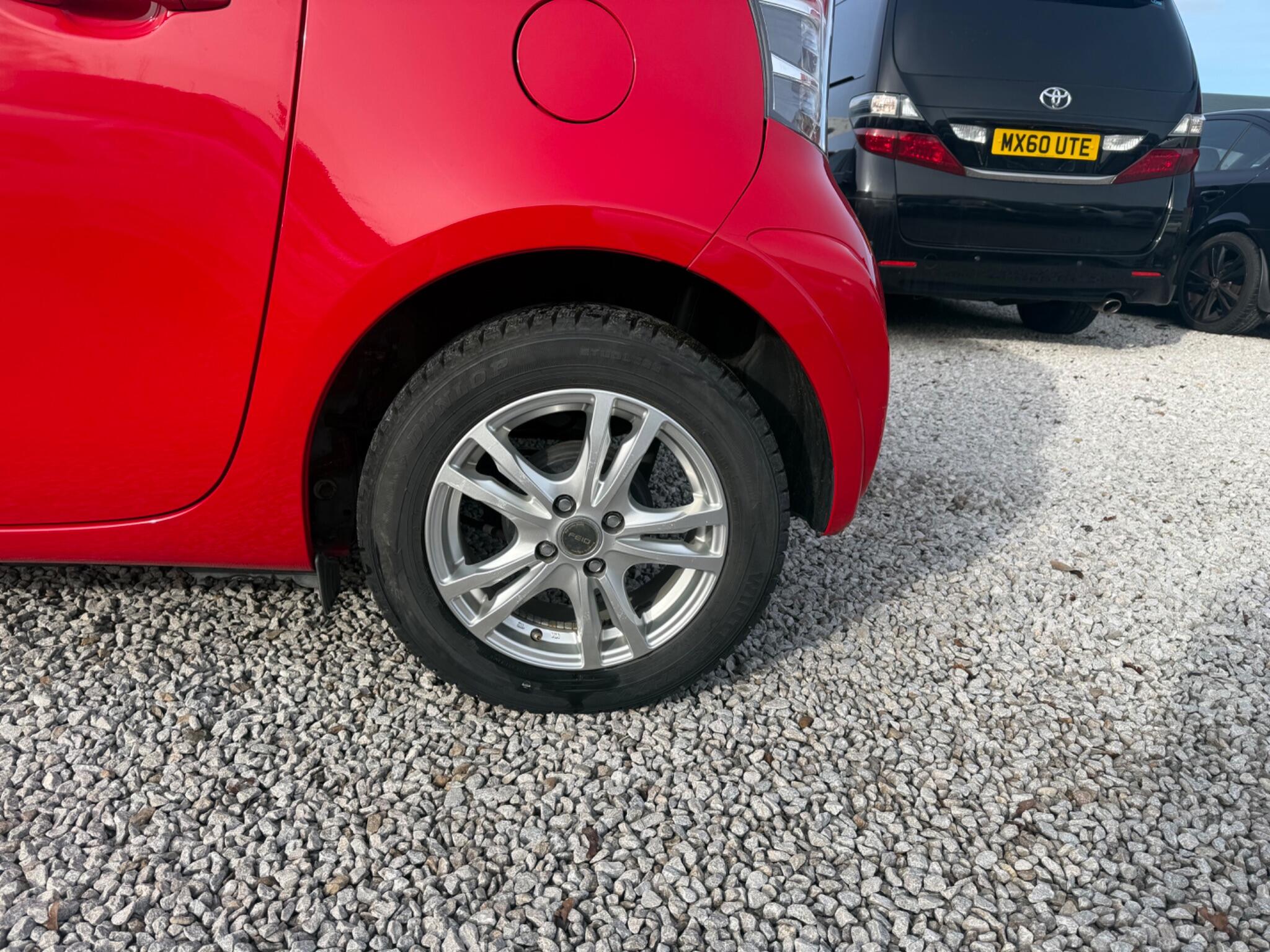 Toyota iQ - Image 23