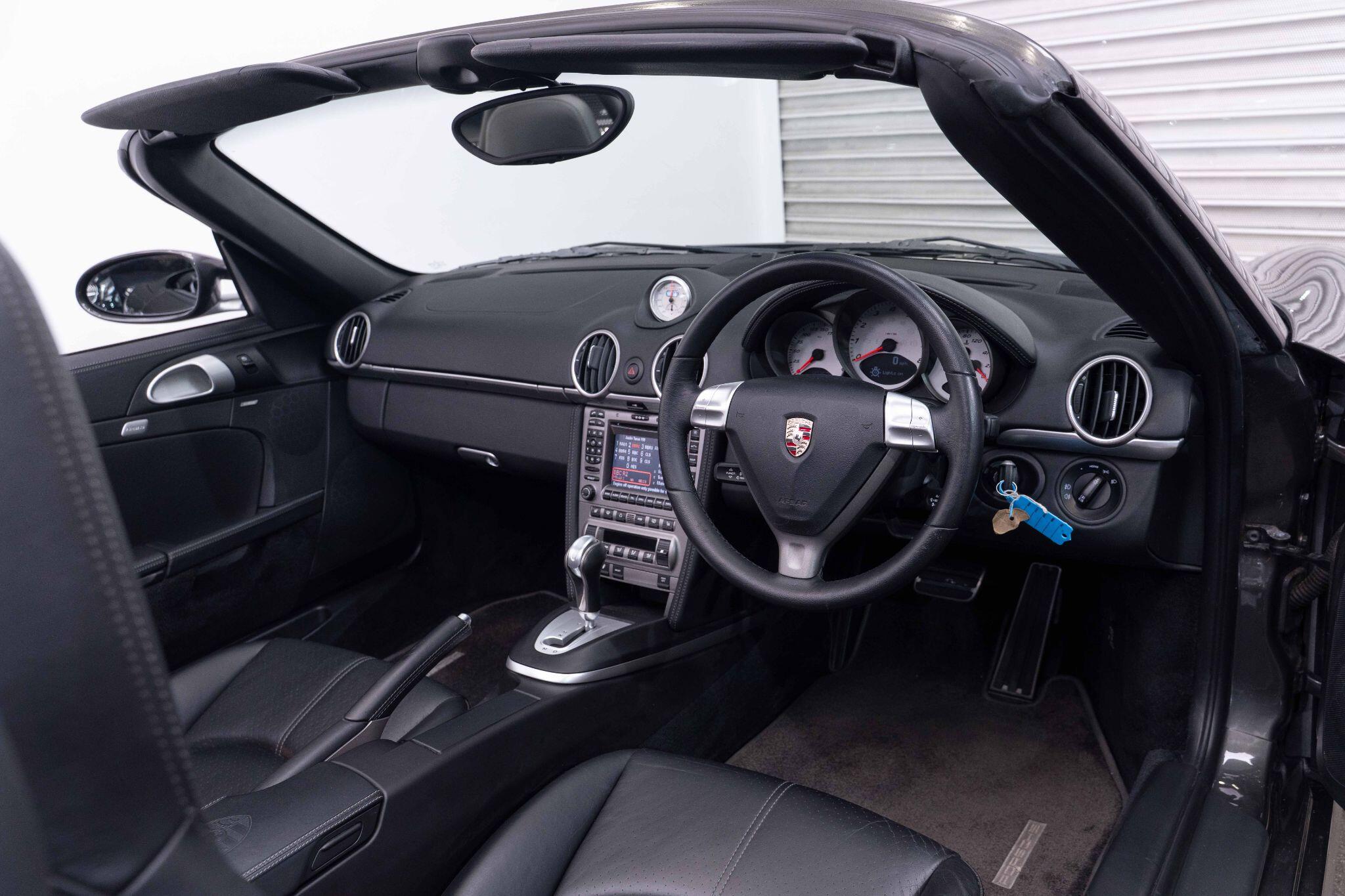 Porsche Boxster - Image 11