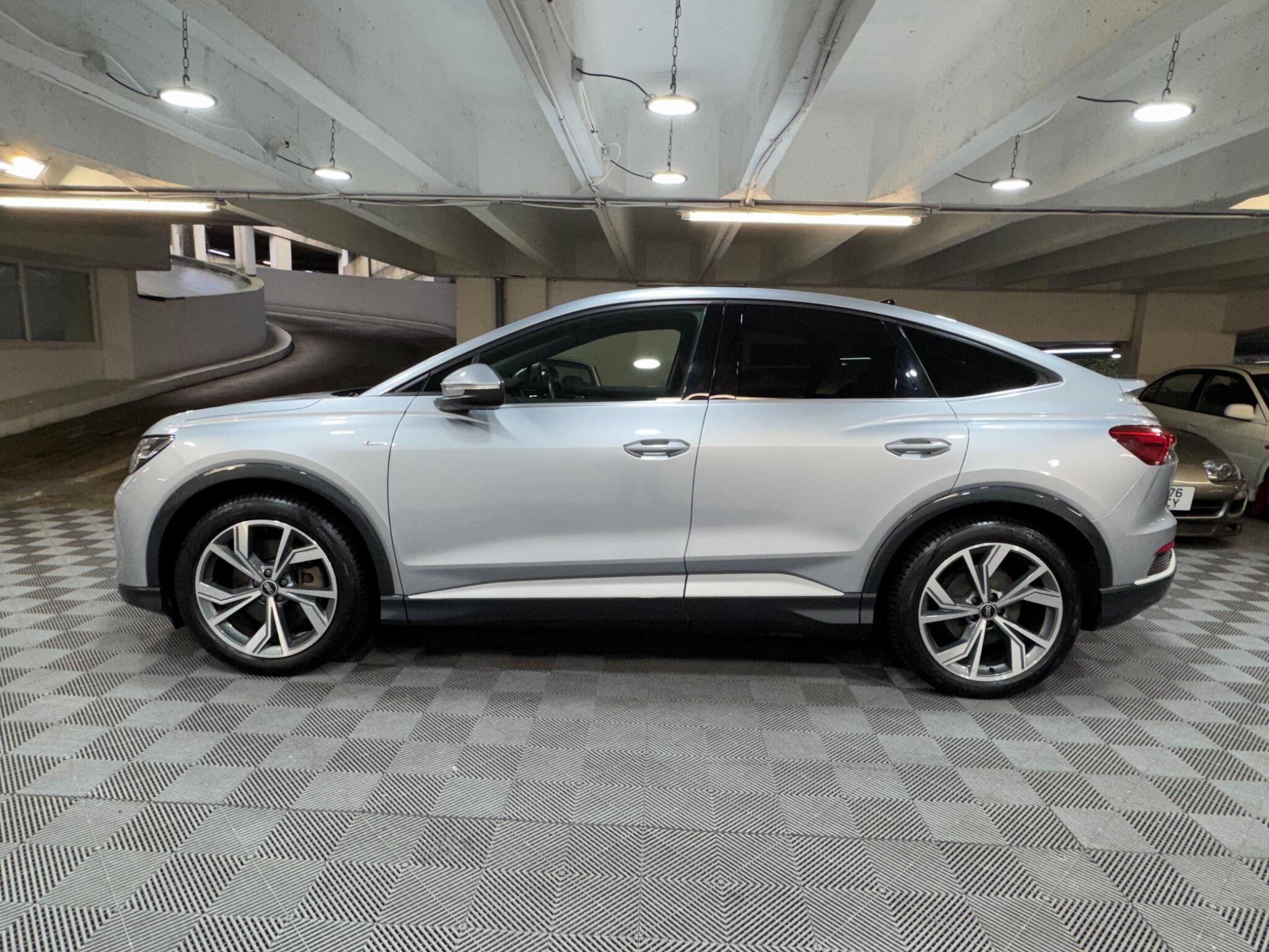 Audi Q4 E-Tron - Image 2