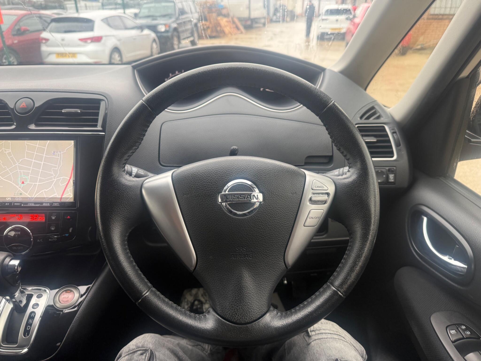 Nissan Serena - Image 25