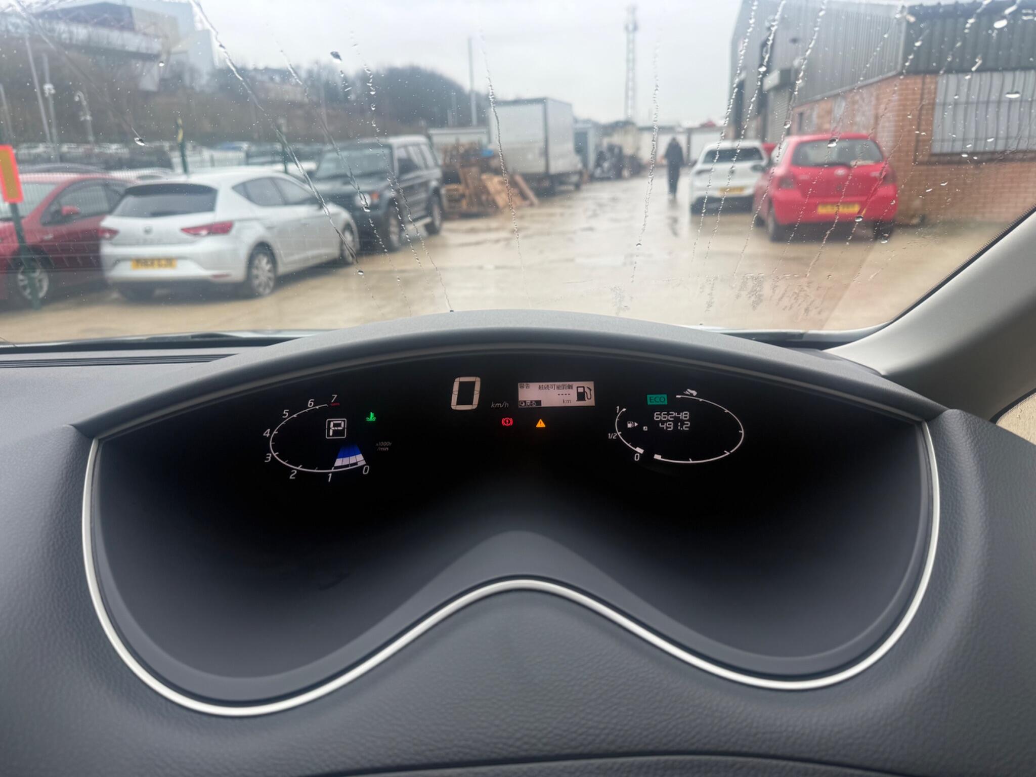 Nissan Serena - Image 26