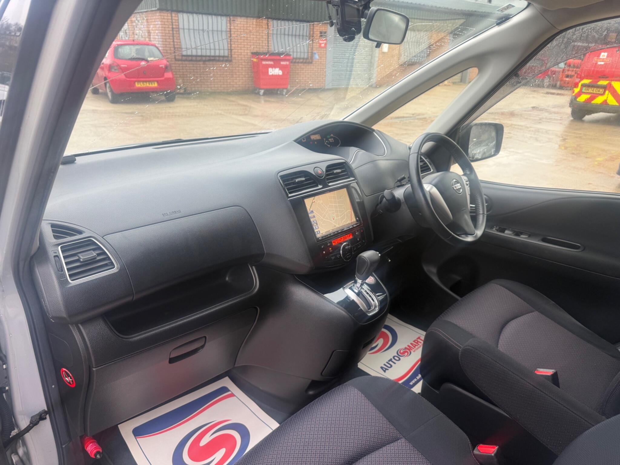 Nissan Serena - Image 29