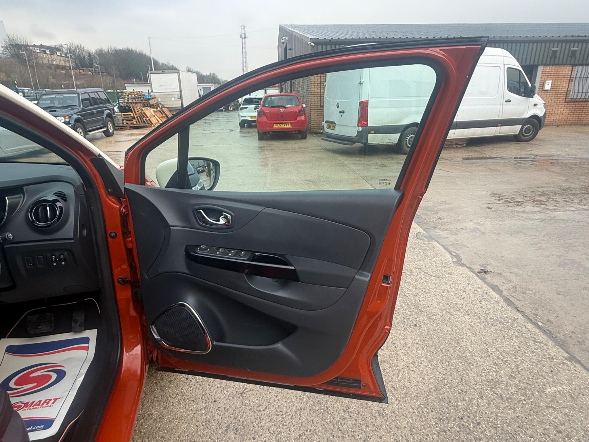 Renault Captur - Image 8