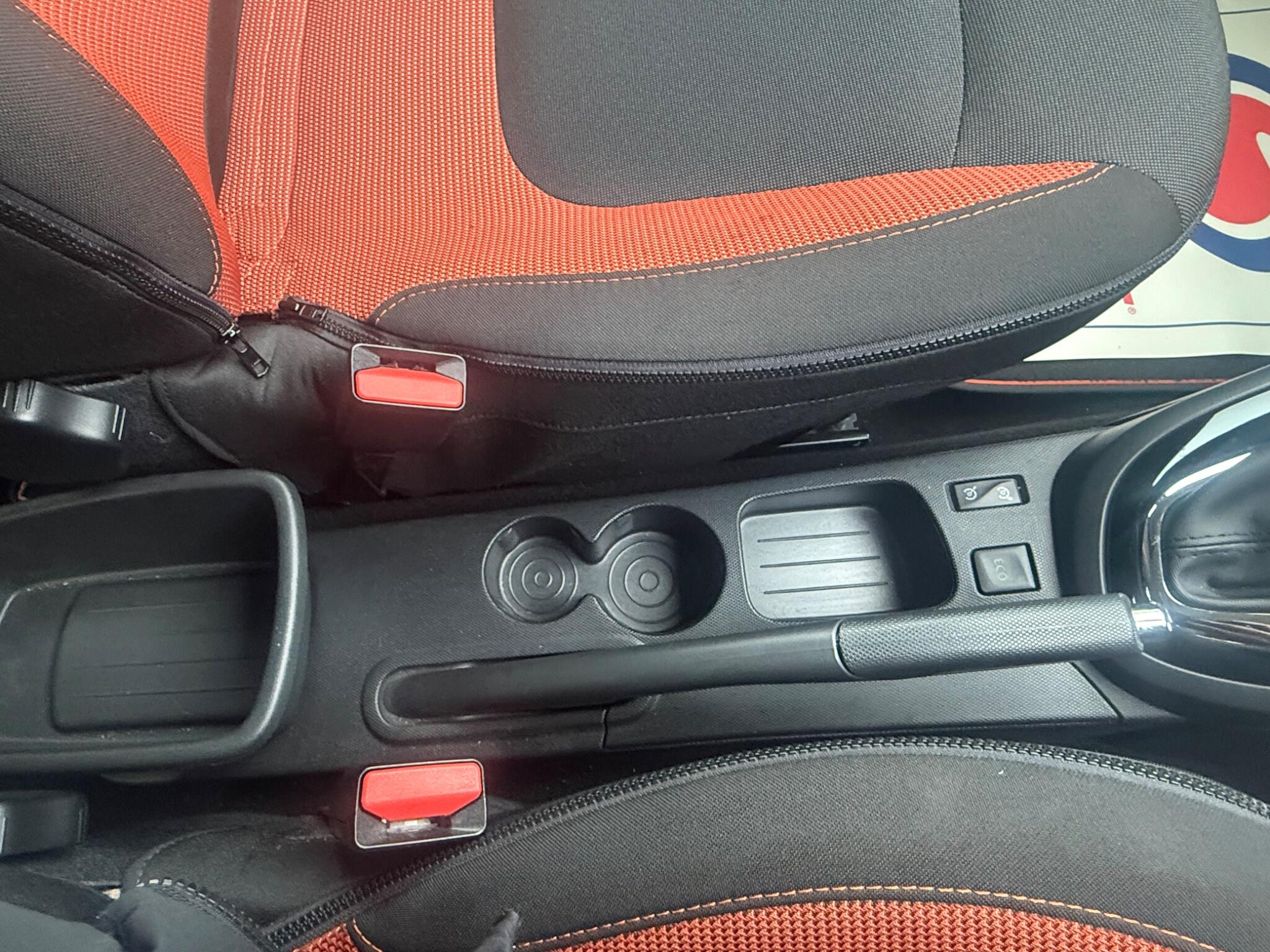 Renault Captur - Image 18