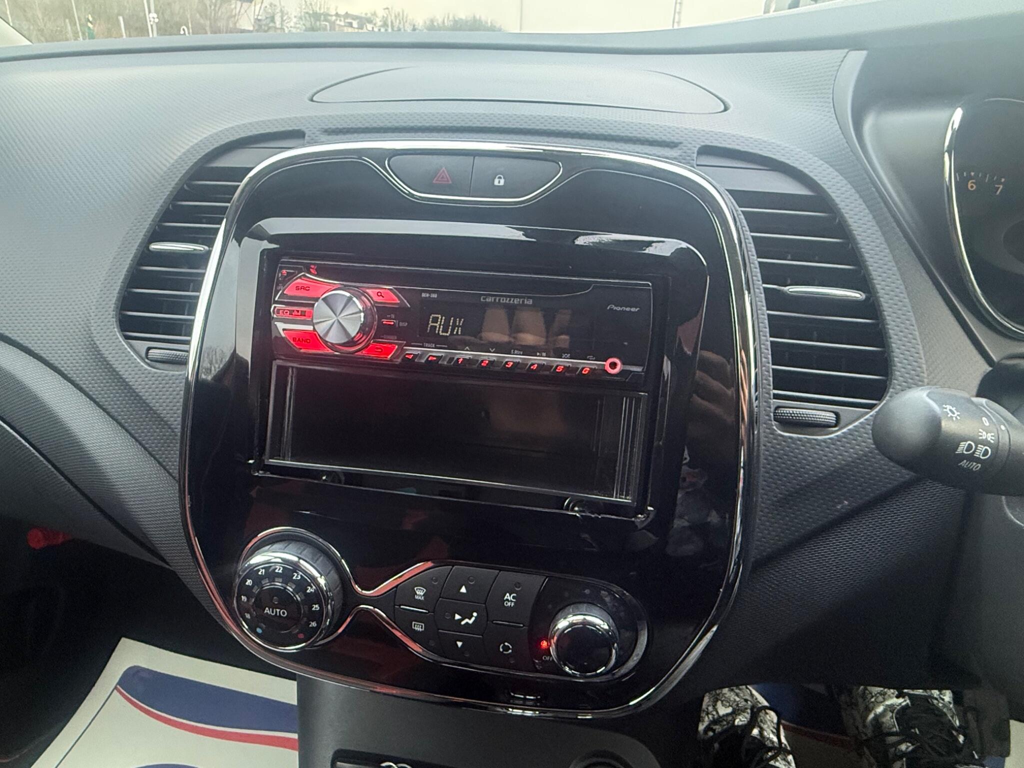 Renault Captur - Image 22