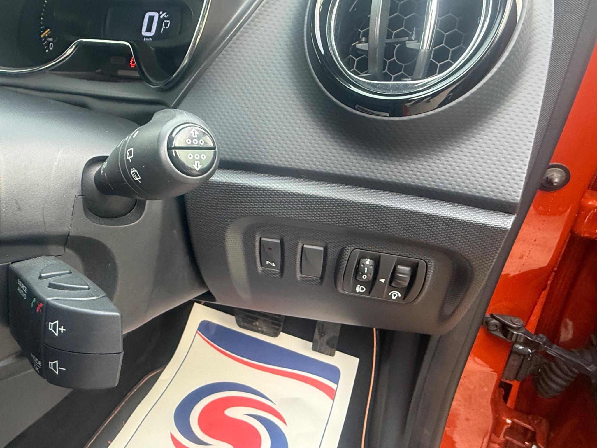 Renault Captur - Image 23