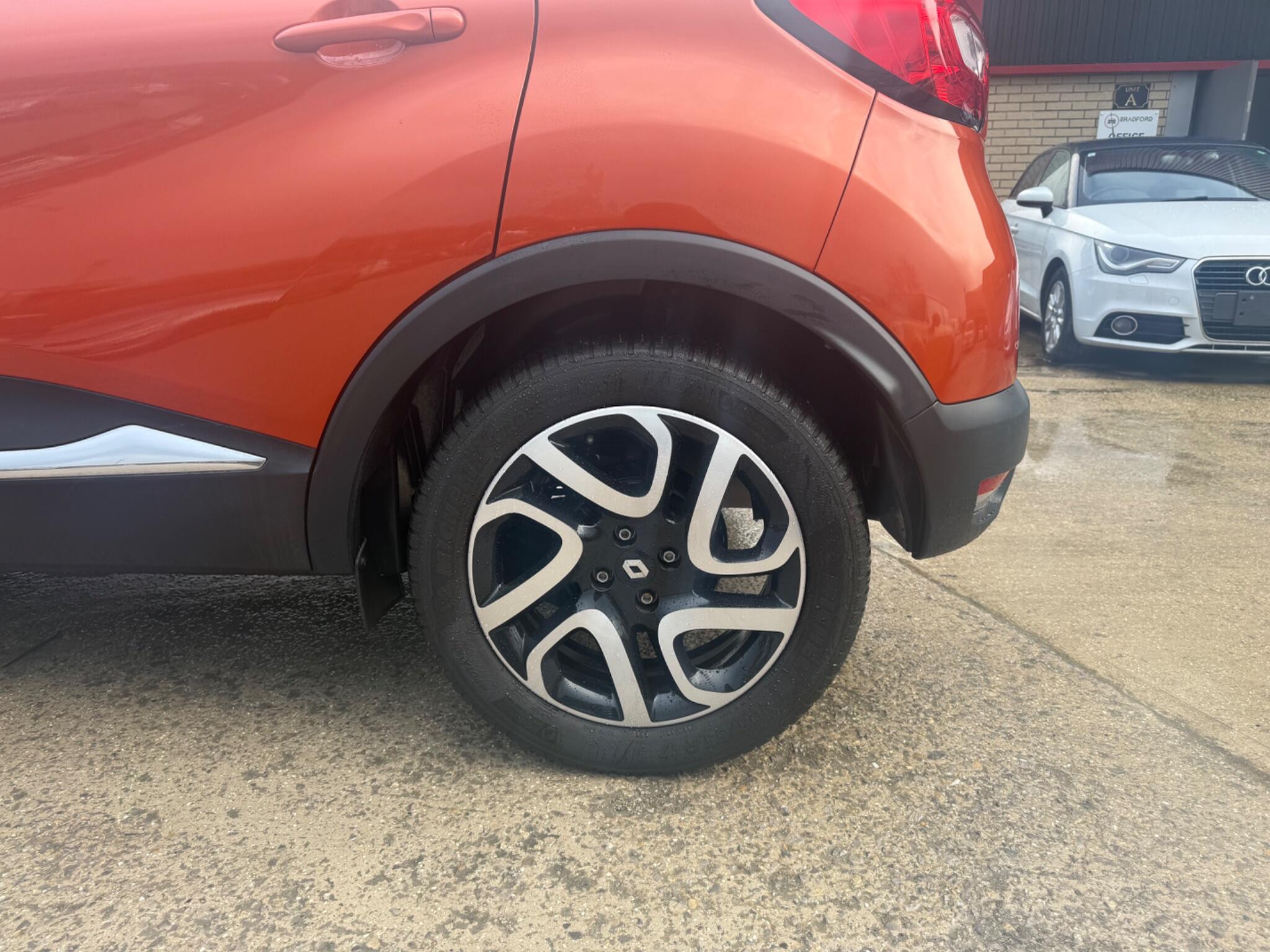 Renault Captur - Image 29