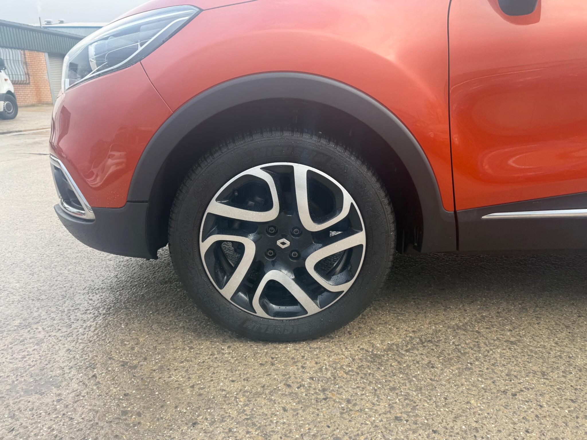 Renault Captur - Image 30