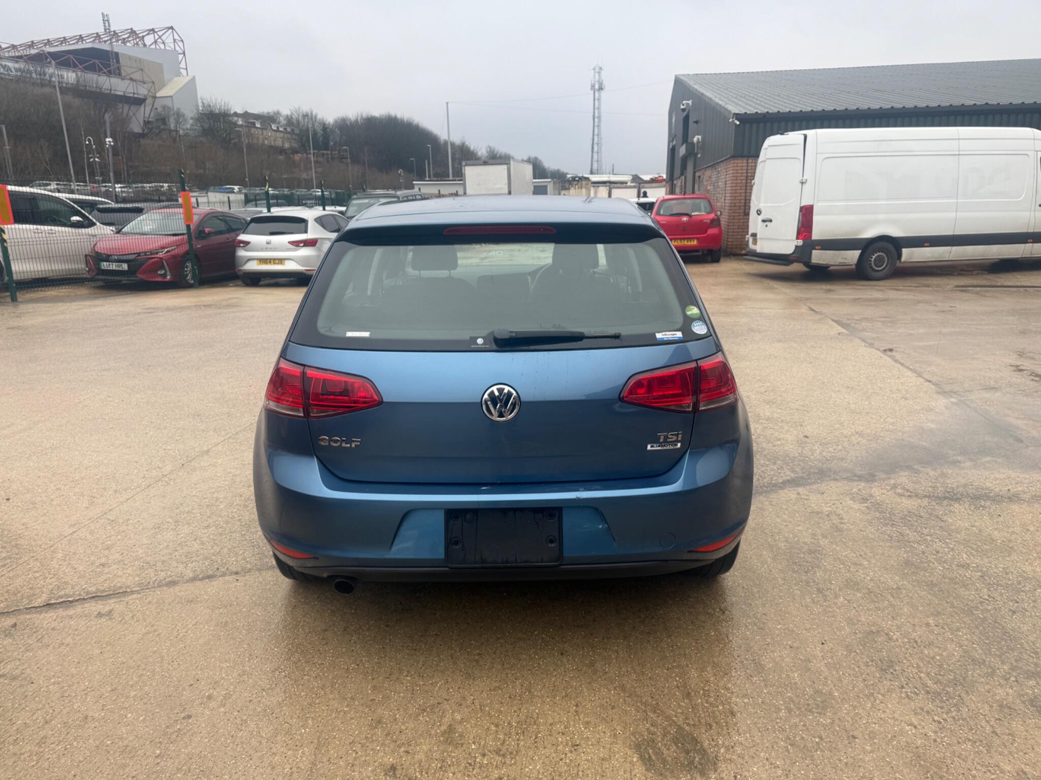 Volkswagen Golf - Image 7