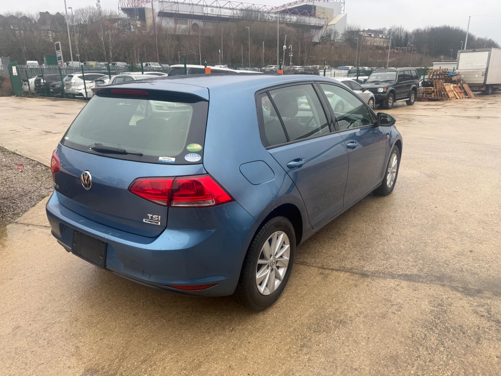 Volkswagen Golf - Image 8