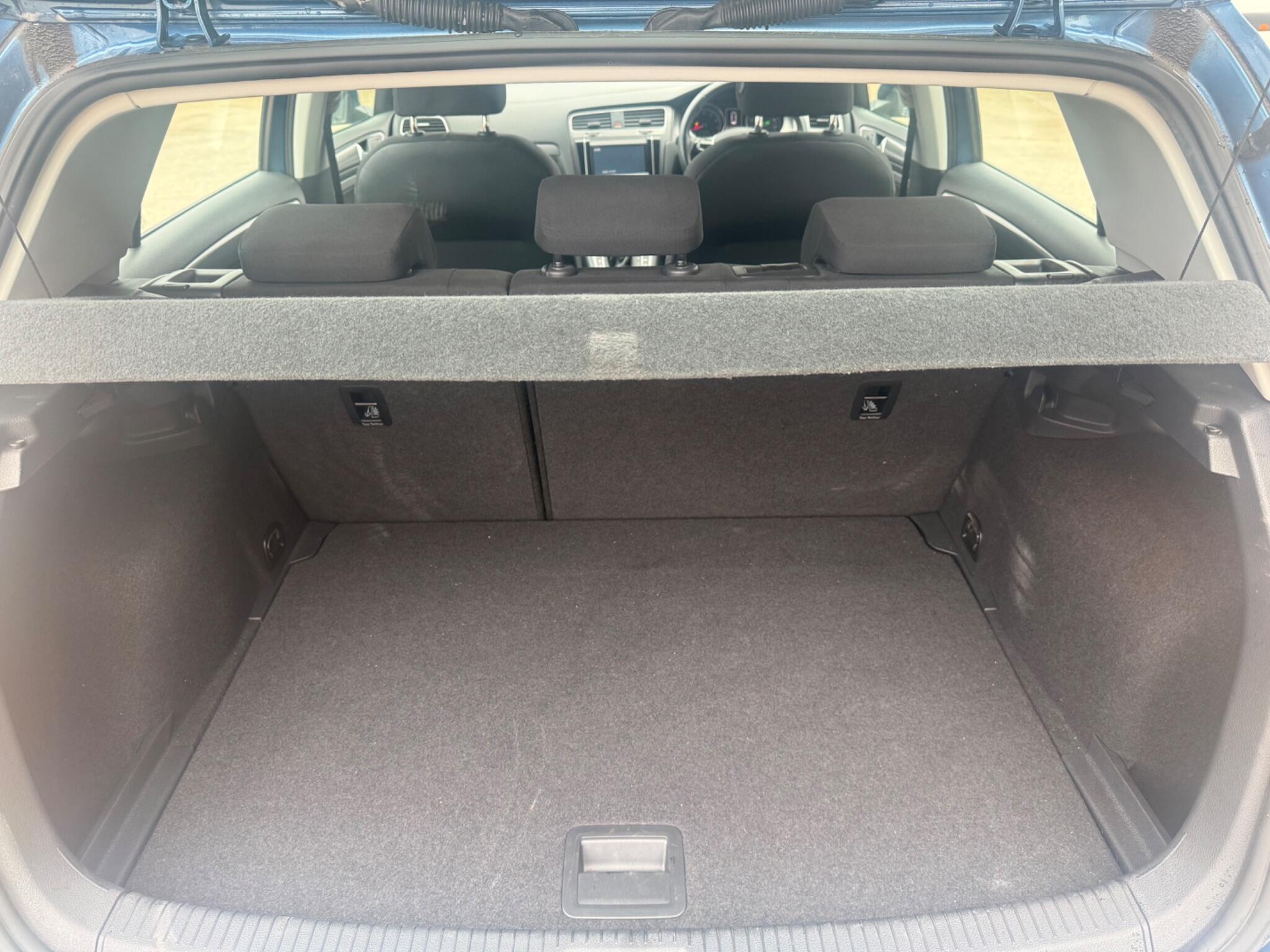 Volkswagen Golf - Image 14