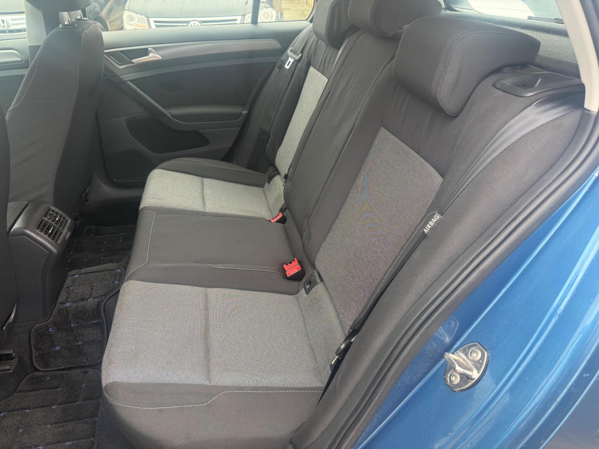 Volkswagen Golf - Image 15