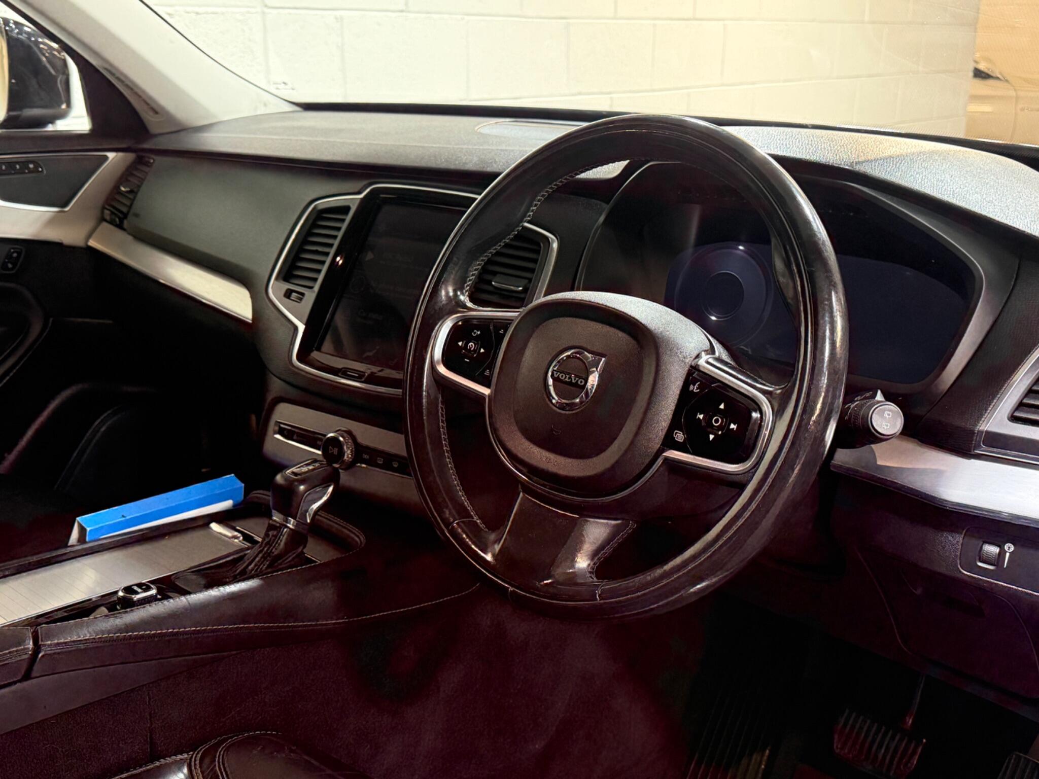 Volvo XC90 - Image 8