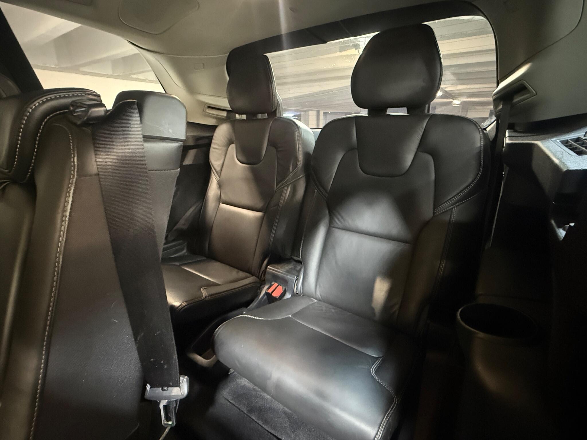 Volvo XC90 - Image 12