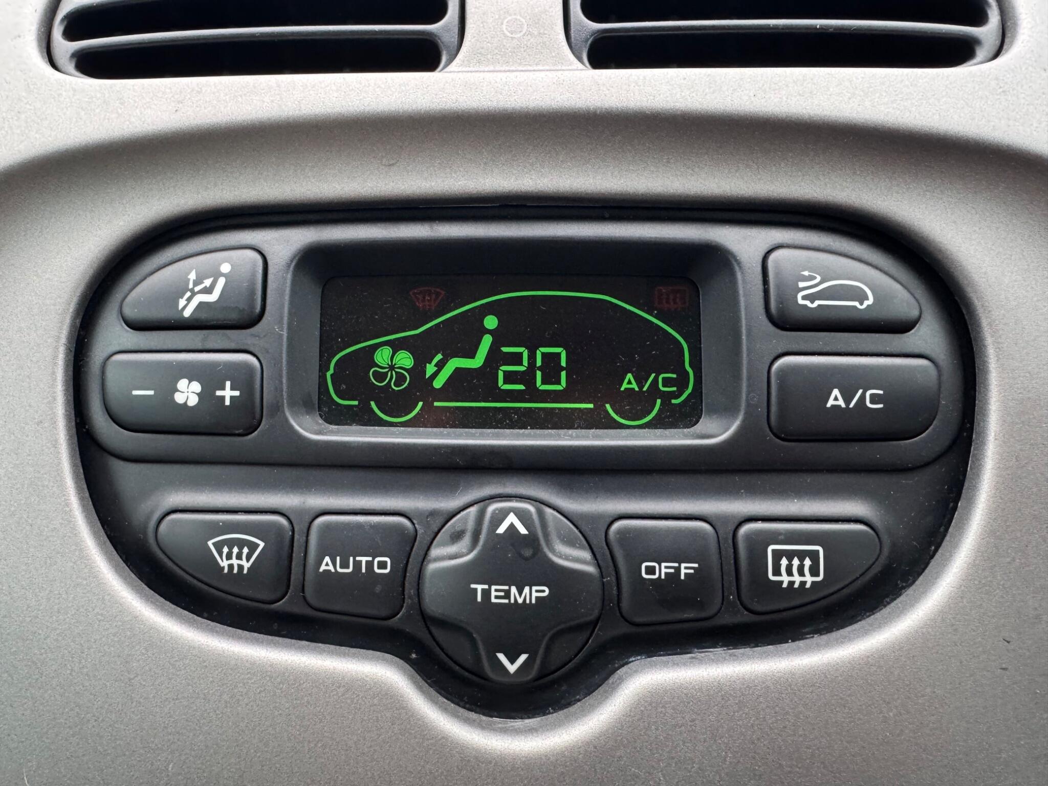 Citroen Xsara Picasso - Image 11