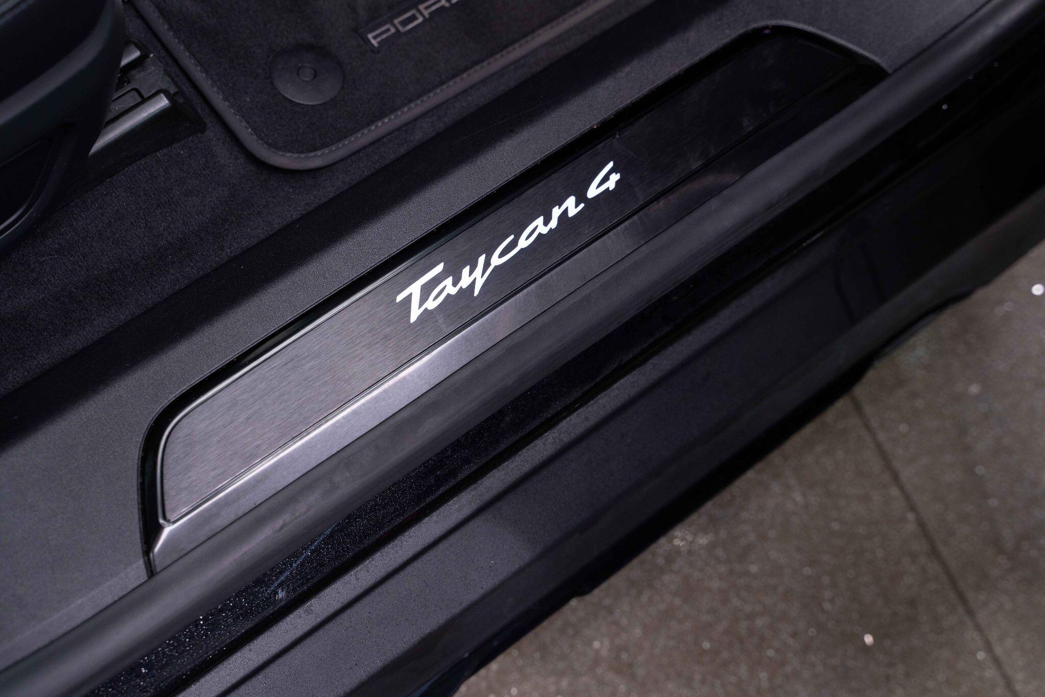 Porsche Taycan - Image 10