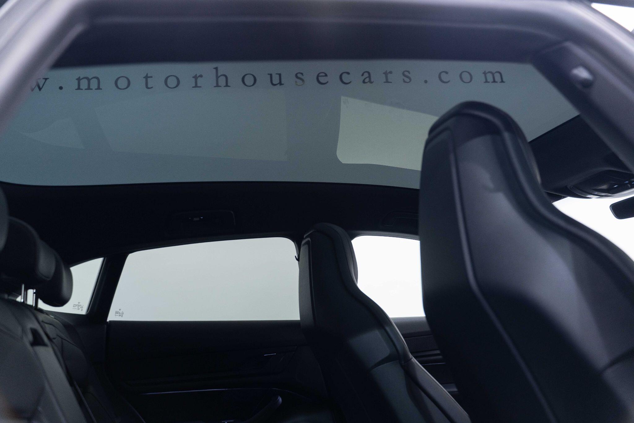 Porsche Taycan - Image 13