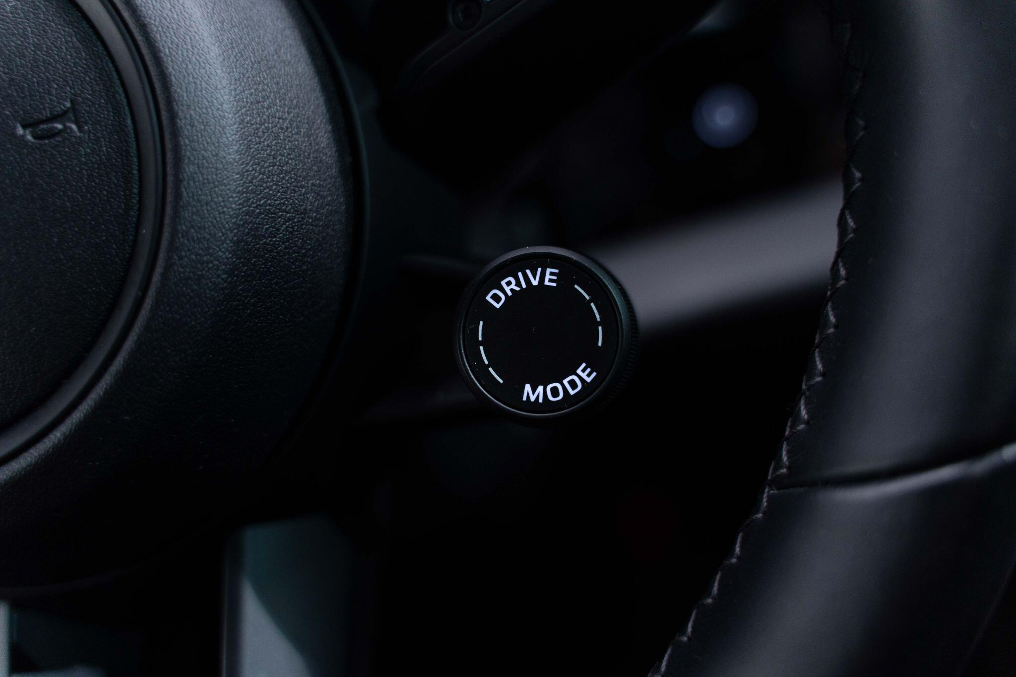 Porsche Taycan - Image 19