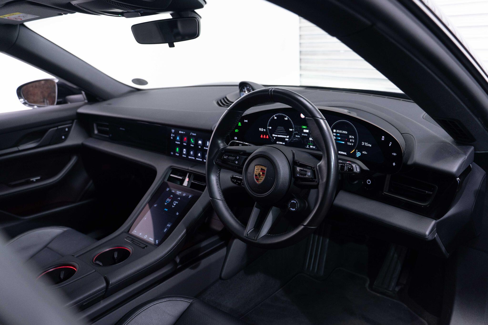 Porsche Taycan - Image 30