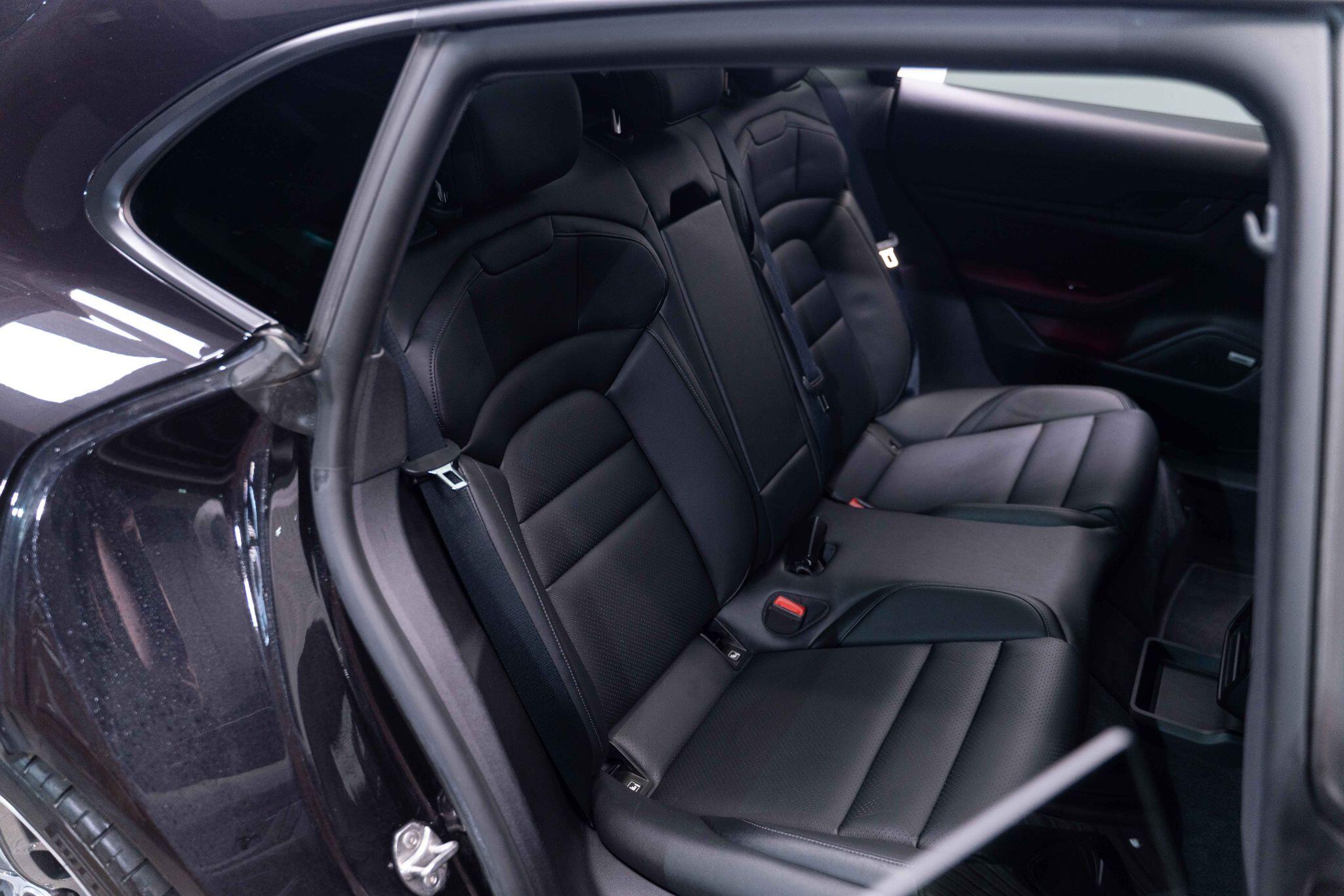 Porsche Taycan - Image 37