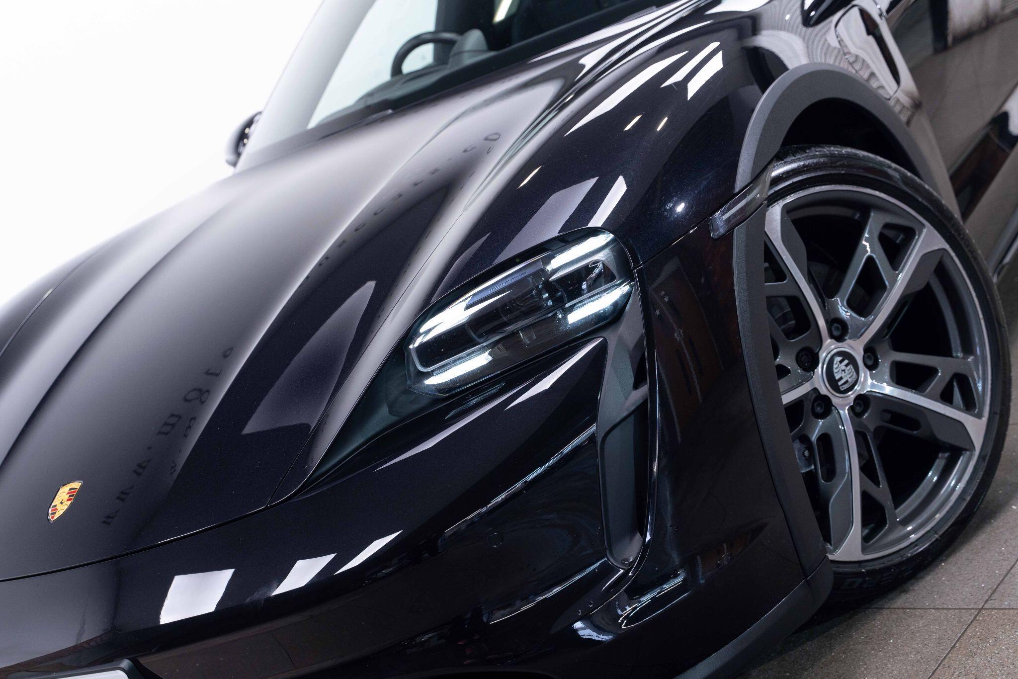 Porsche Taycan - Image 43