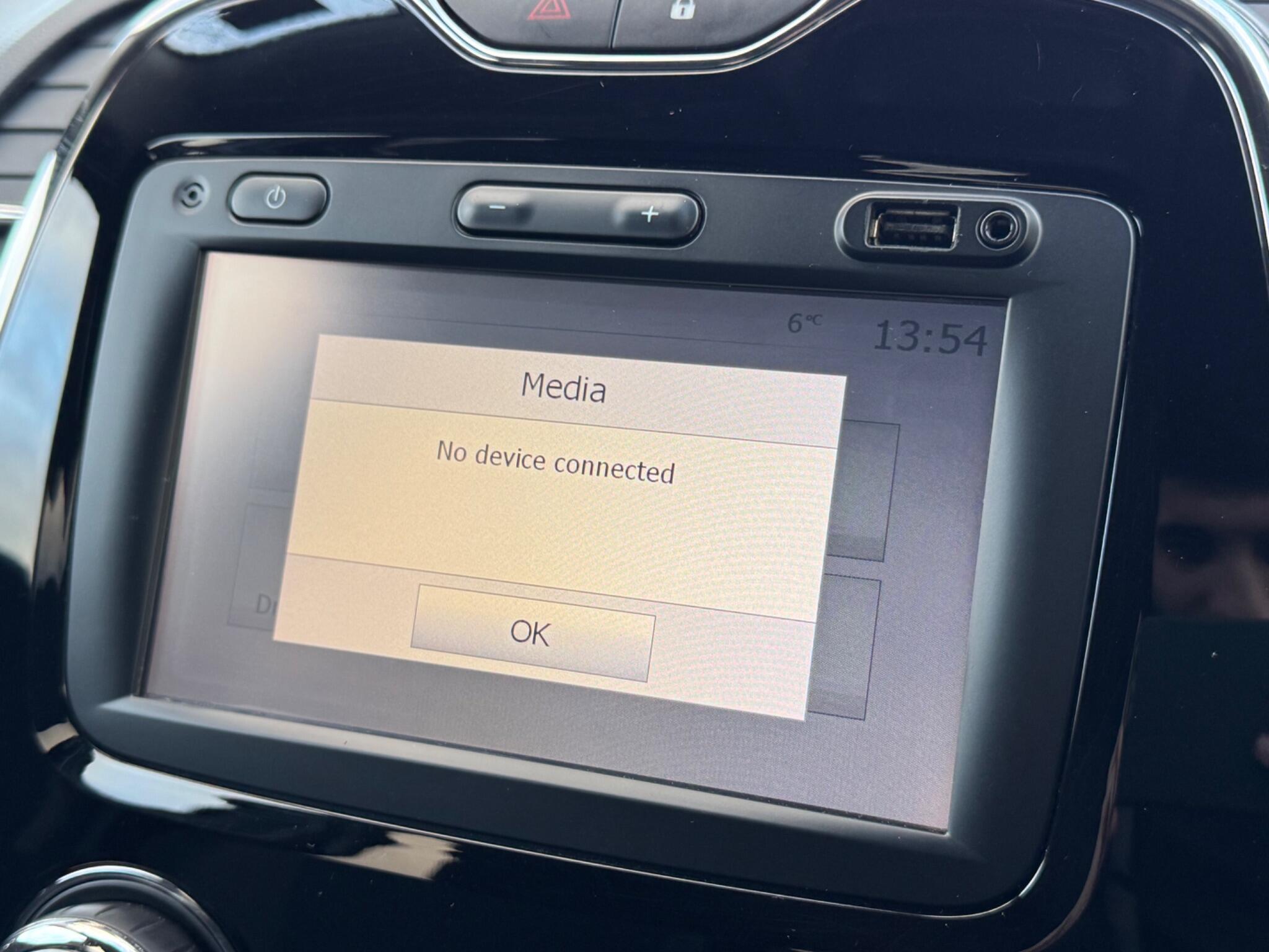 Renault Captur - Image 36