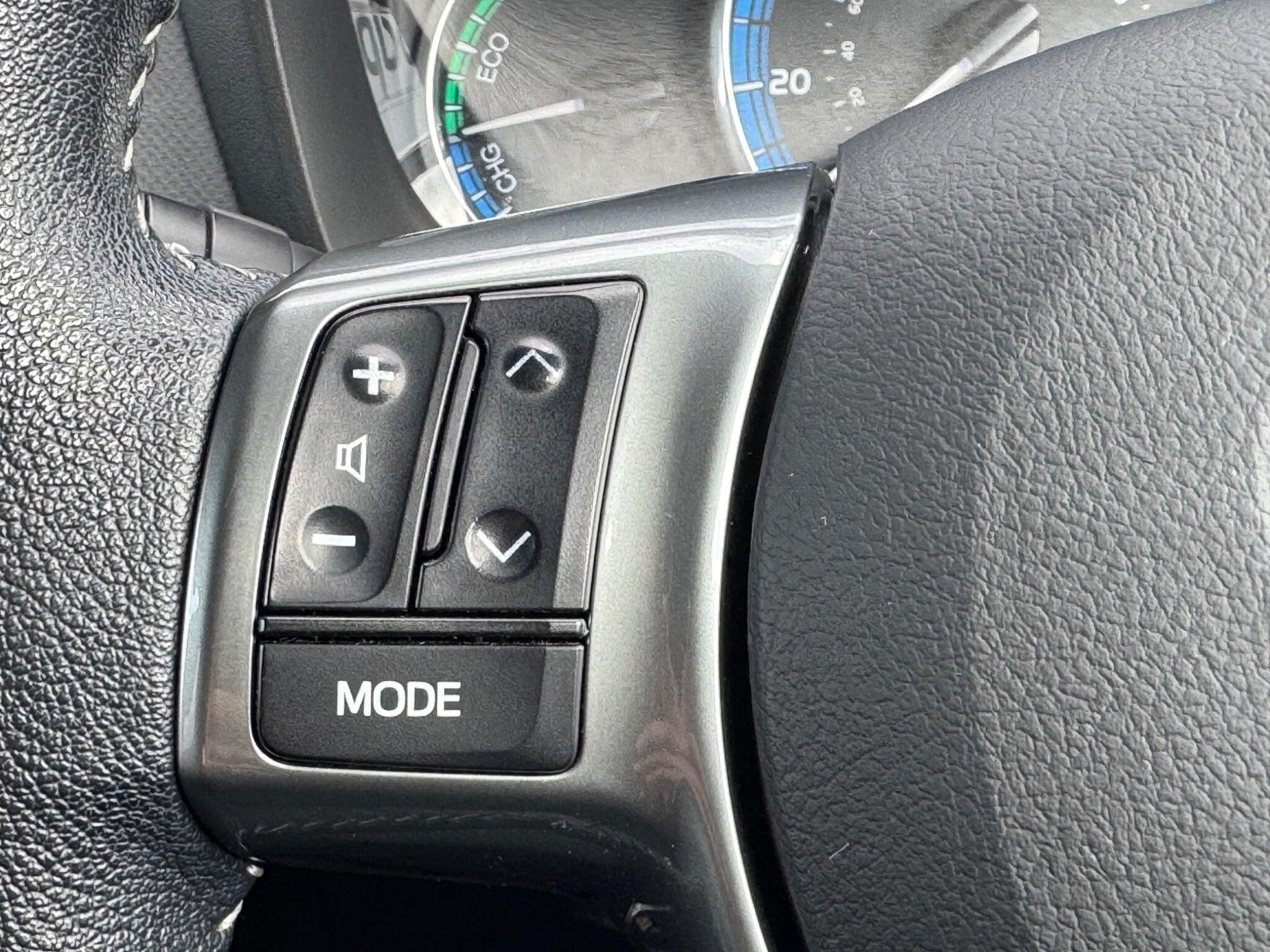 Toyota Yaris - Image 21