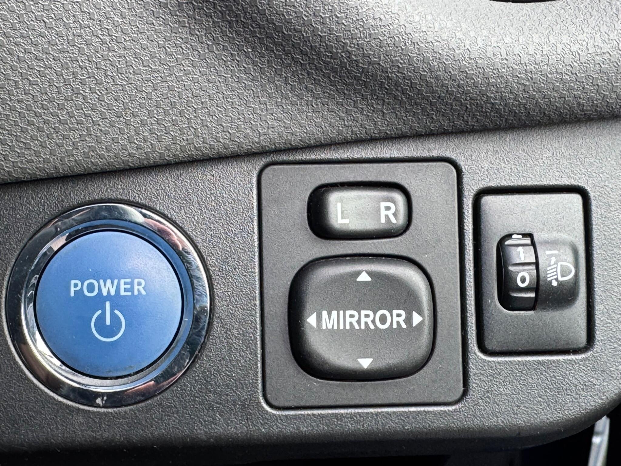 Toyota Yaris - Image 24