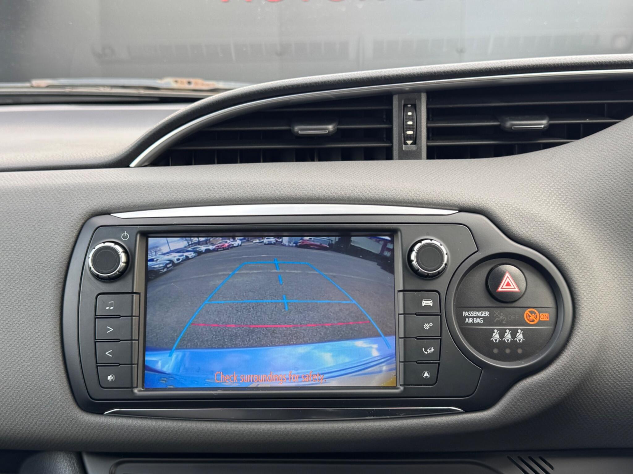 Toyota Yaris - Image 33