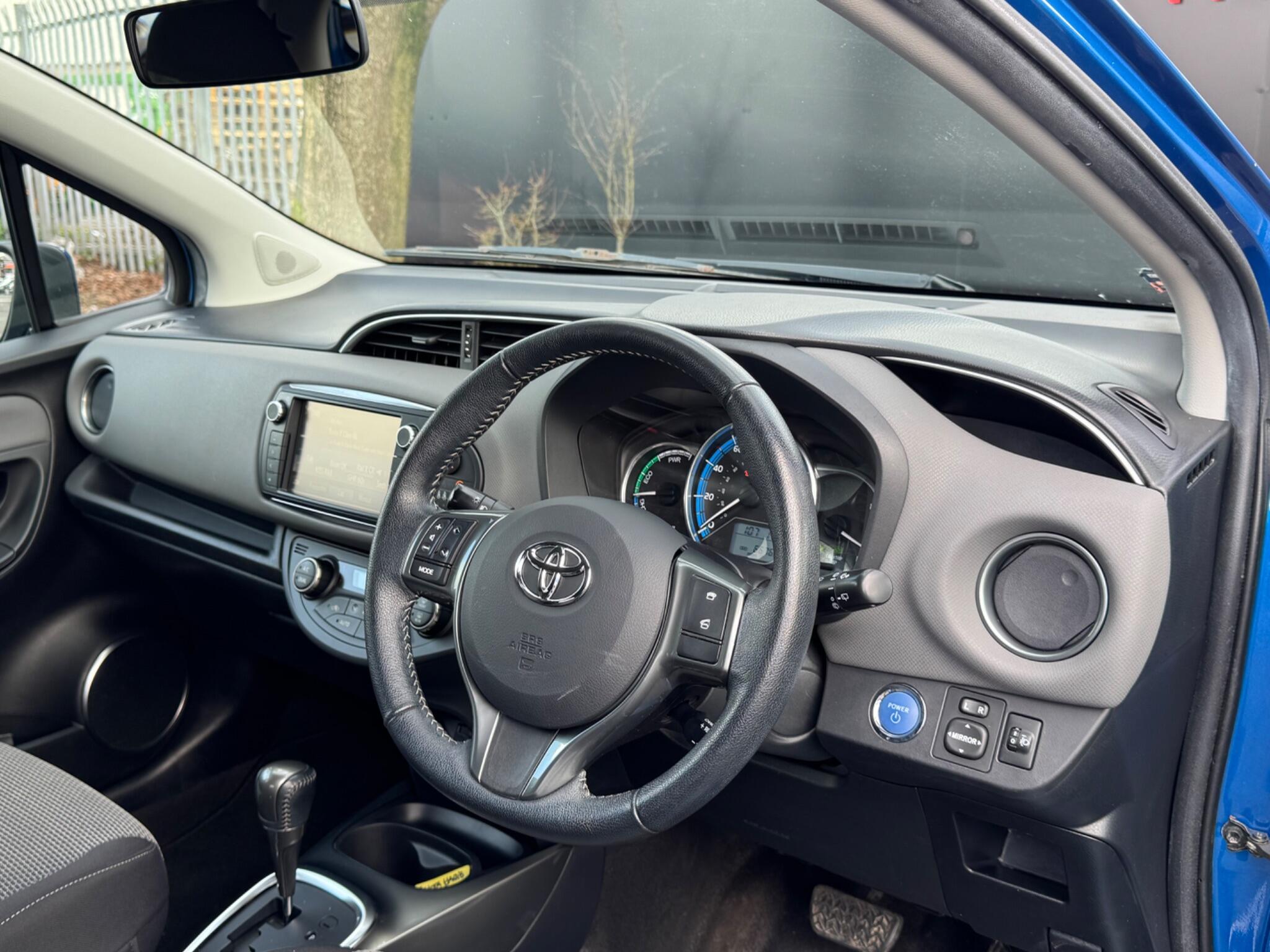 Toyota Yaris - Image 38