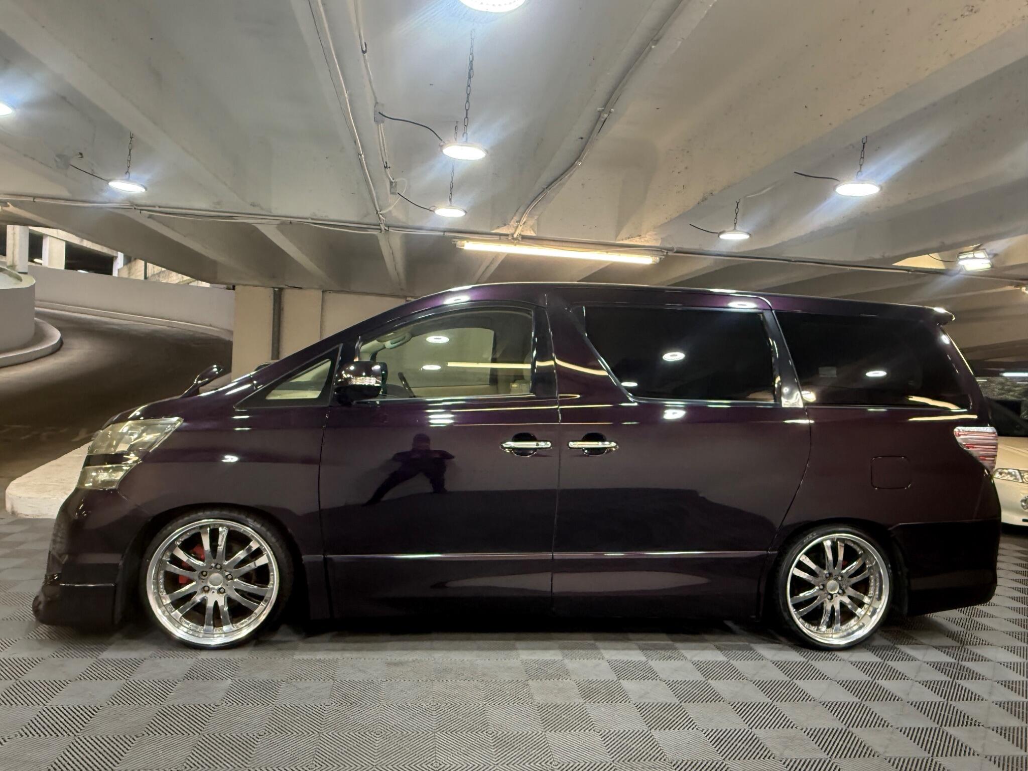 Toyota Vellfire - Image 2