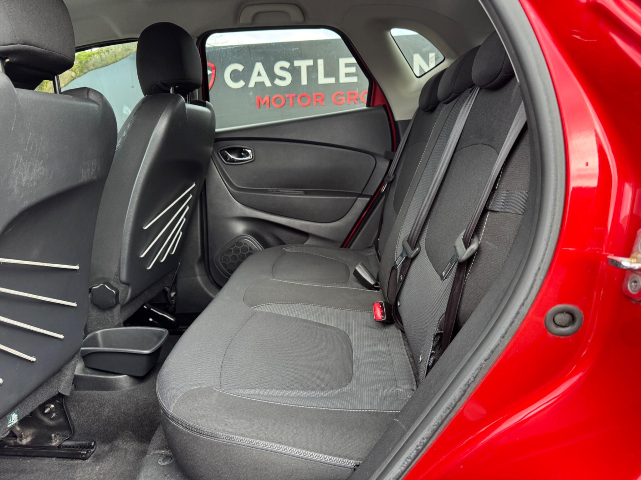 Renault Captur - Image 18